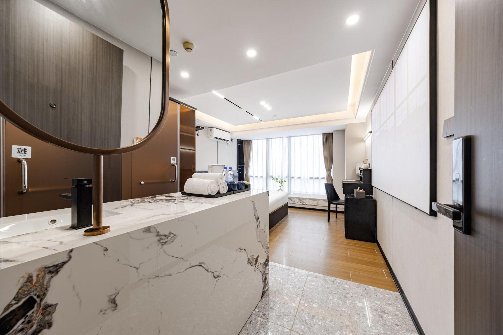 Yu Manju High-Floor Huge-Screen Audiovisual Hotel-Guangzhou Tower Zhujiang New Town Sports West Road Branch Ngoại thất bức ảnh