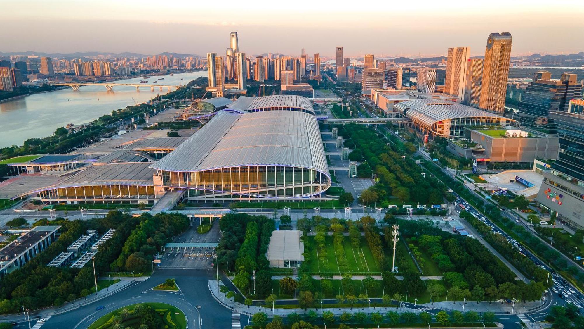 Yu Manju High-Floor Huge-Screen Audiovisual Hotel-Guangzhou Tower Zhujiang New Town Sports West Road Branch Ngoại thất bức ảnh