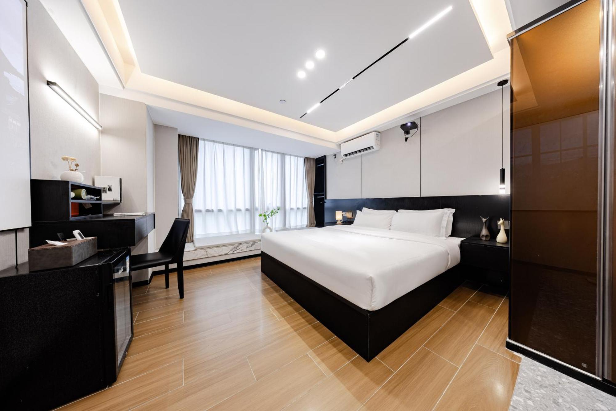 Yu Manju High-Floor Huge-Screen Audiovisual Hotel-Guangzhou Tower Zhujiang New Town Sports West Road Branch Ngoại thất bức ảnh